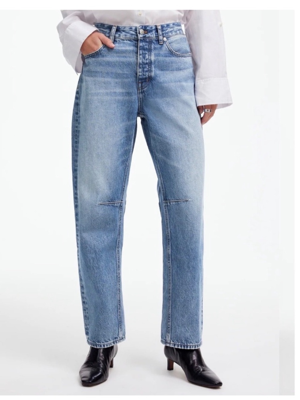 Madewell The Curvy Darted Barrel-Leg Jean